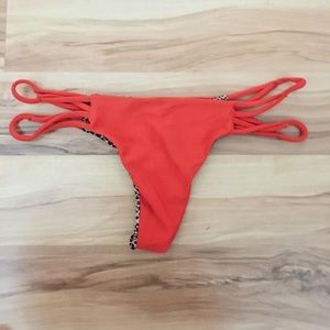 Acacia hibiscus bottom